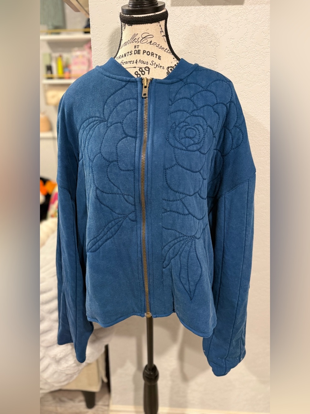 Free People Rose Front Zip Jacket Indigo Blue Floral Quilted Cotton Size L NWOT - Picture 2 of 15